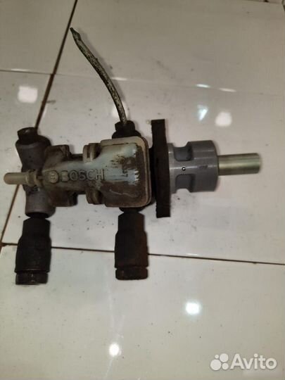 Цилиндр тормозной главный Ford Focus I (1998—2004)