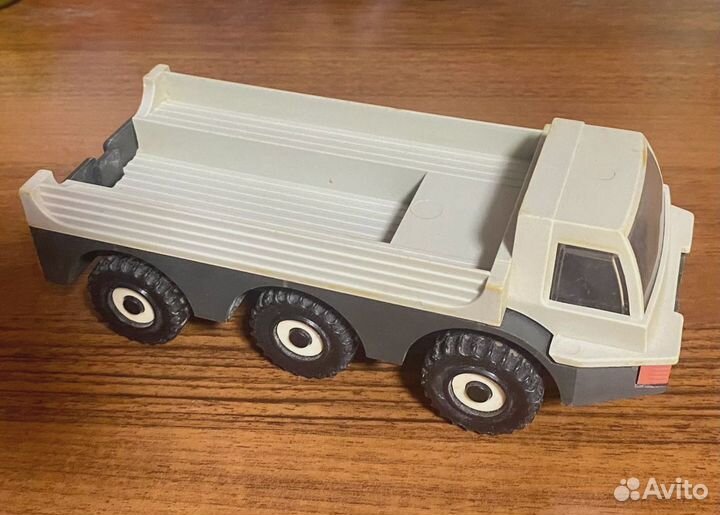 Игрушки,машинка ссср, домино
