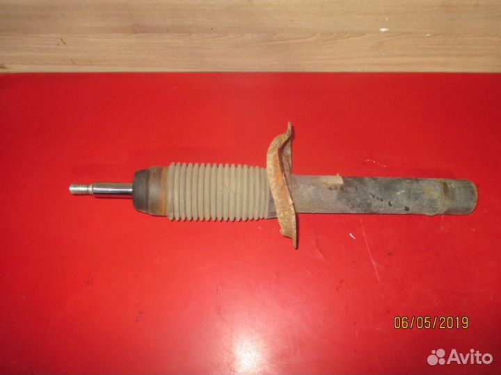 Амортизатор передний Peugeot 405 1992-1997 Пежо