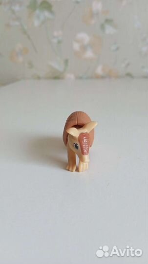 Игрушка из киндер сюрприза