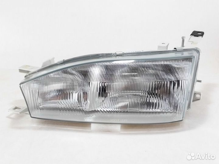 Фара левая Toyota Camry V10