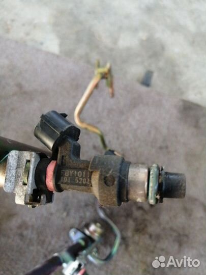 Топливная форсунка Nissan Elgrand E51 VQ25-DE