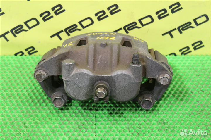 Суппорт тормозной передний правый Nissan Leaf ZE0