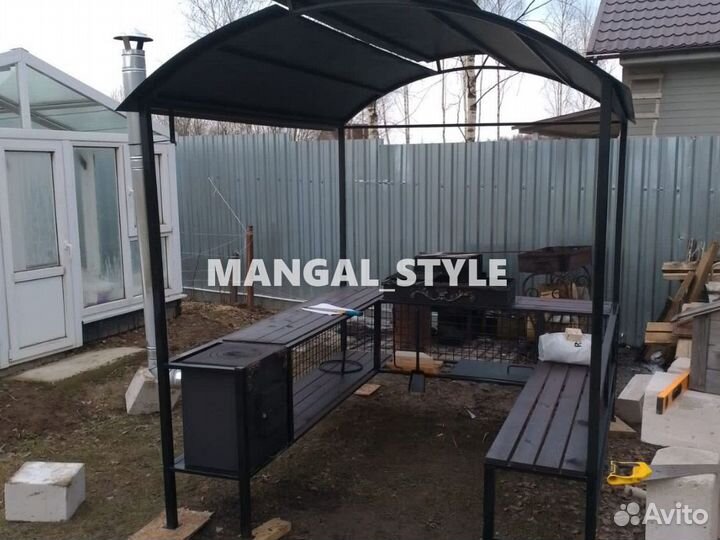 Мангал с крышей
