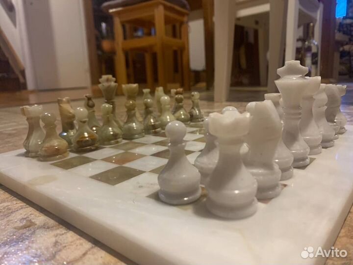 Шахматы из оникса