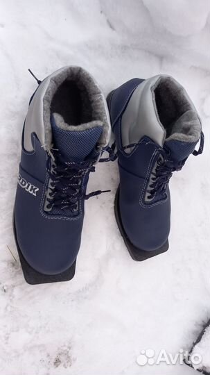 Лыжные ботинки