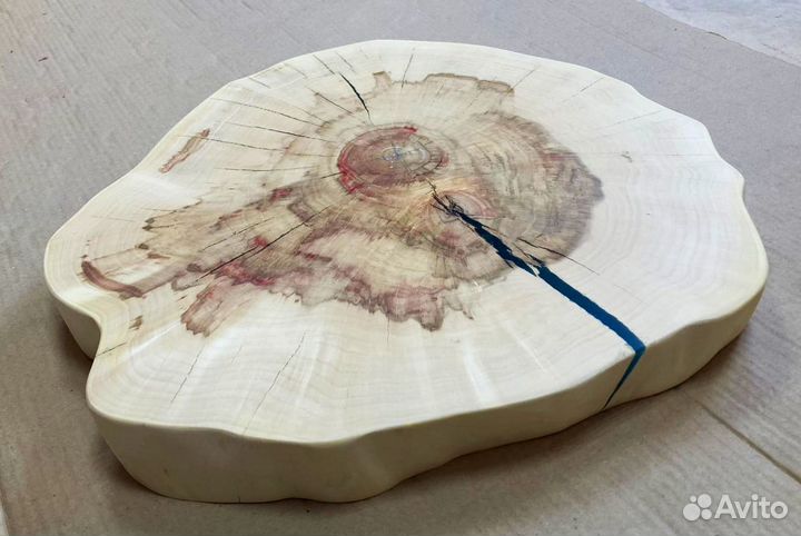 Спилы дерева для столешниц и столиков
