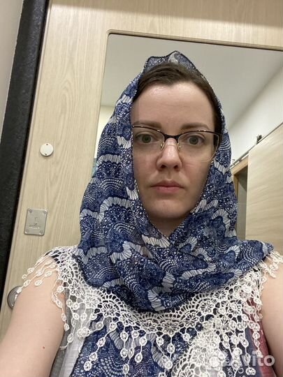 Платок с кружевом ручной вязки