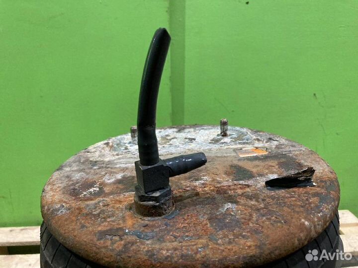 836NP10 пневмопод. со стак. DAF XF105