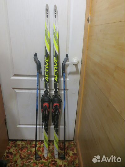 Ботинки и лыжи беговые