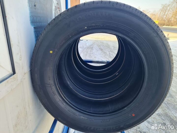 Yokohama BluEarth E70 225/60 R17 99H