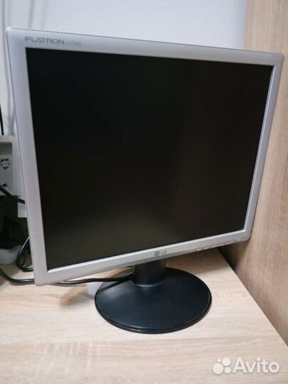 Монитор LG flatron