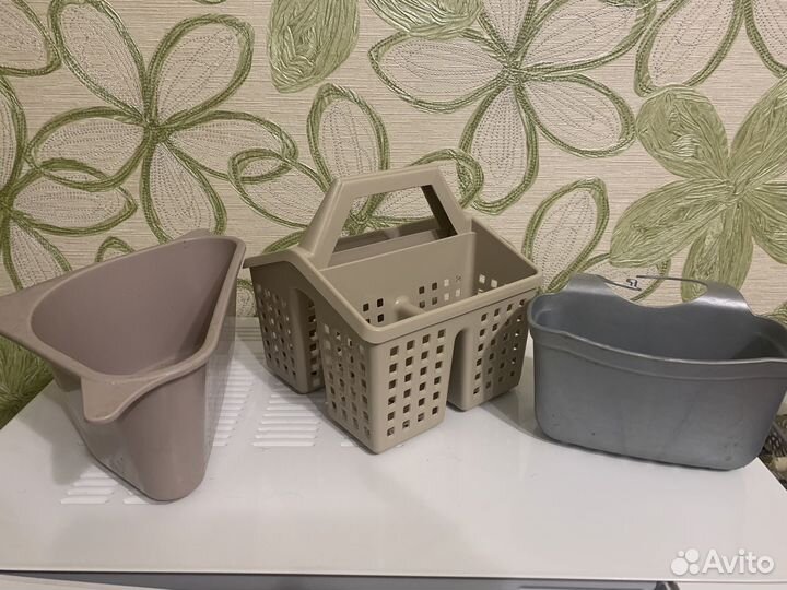 Набор корзинок и подставок для кухни