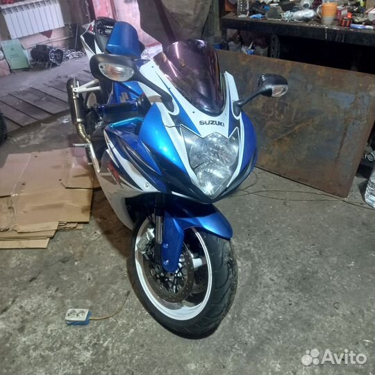 Suzuki gsxr 600 2011 в разборе