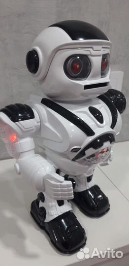 Робот young racer