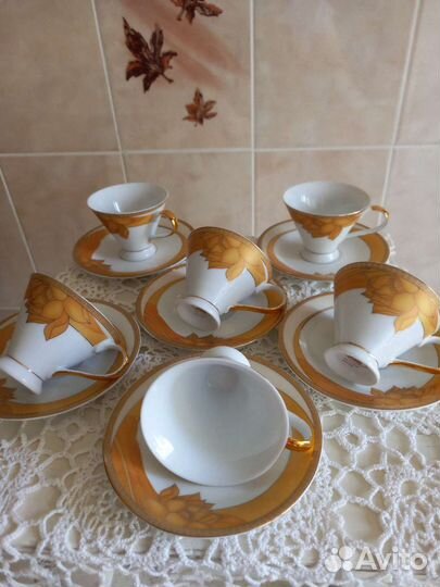 Винтаж.Кофейный сервиз из костяного фарфора Япония