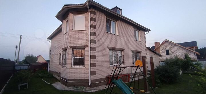 Дом 182,5 м² на участке 10,2 сот.