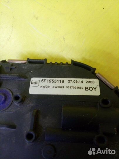 Мотор трапеции передних дворников передний Seat