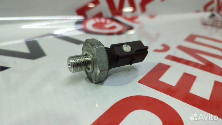 Датчик давления масла Audi Q5 8RB cdnc 01.07.2011