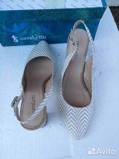 Босоножки женские 38 размер натуральная кожа новые