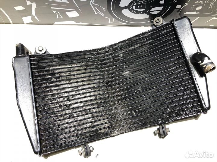 Радиатор Suzuki GSX-R 400 R (GK76A) 1995г