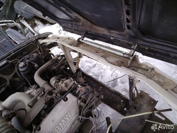 Разбор BMW 7 E32 735 M30 M30B34 коротыш частями