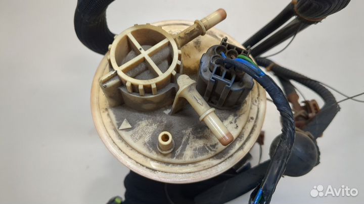 Насос топливный электрический Volvo XC90, 2006