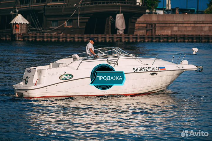 Каютный катер яхта Glastron