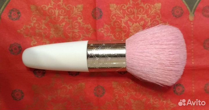 Laura Mercier, Bobbi Brown, Dior