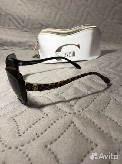 Солнцезащитные очки cavalli