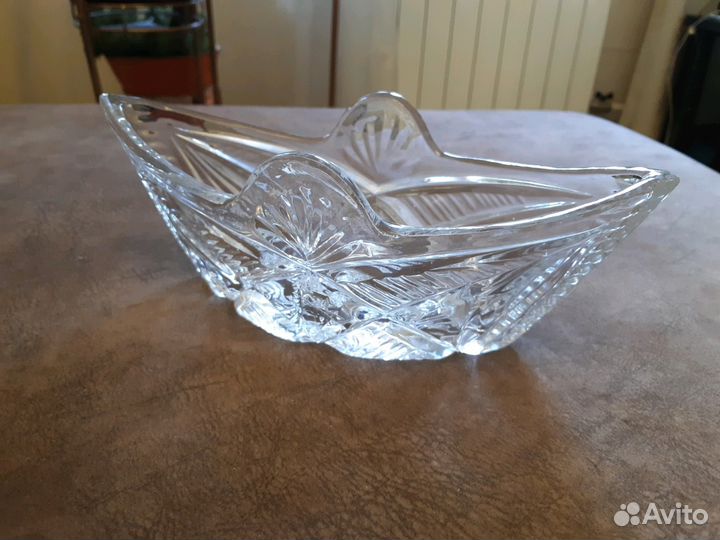 Хрустальная ваза