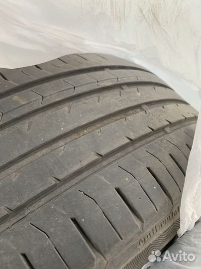 Continental ContiPremiumContact 5 215/55 R17