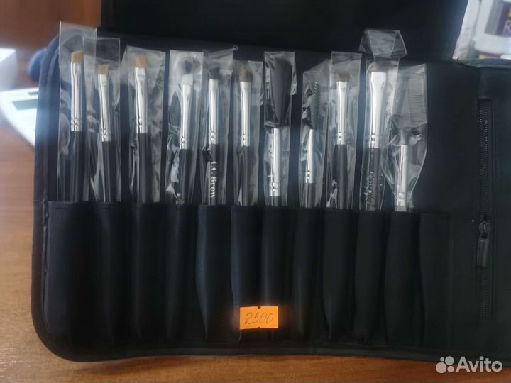 Кисти профессиональные для макияжа