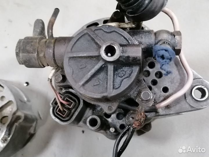 Генератор Nissan Bluebird CD20 2.0 дизель 1983-90