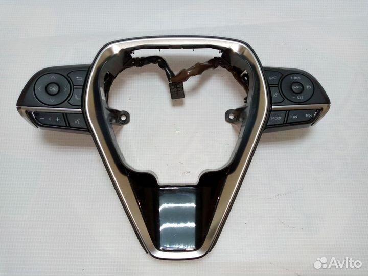Toyota camry XV70 70 кнопки на руль 8425033500C4