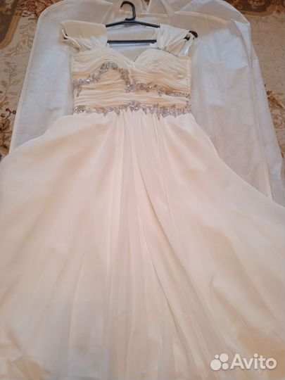 Свадебное платье 42 44 бу