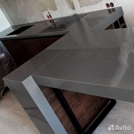 Столешница на кухню из камня м2