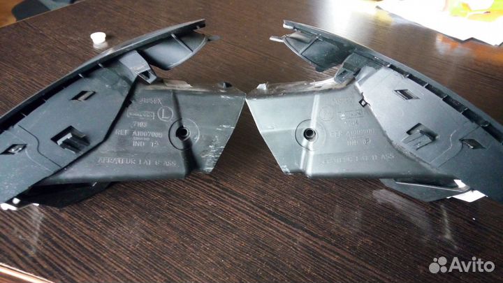 Боковой правый дефлектор рено меган 2 рест