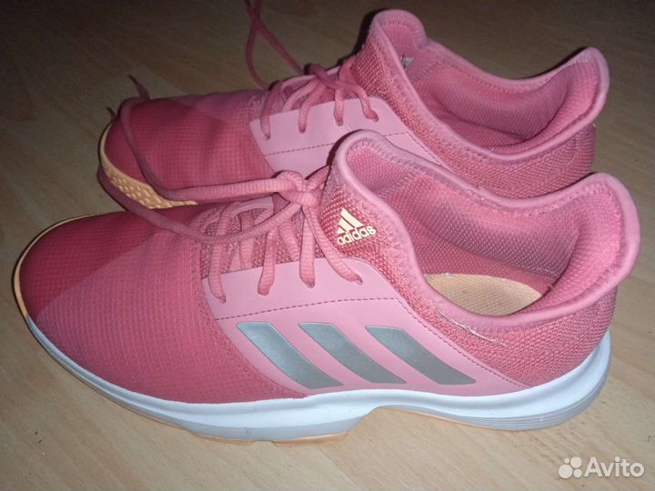 Кроссовки adidas
