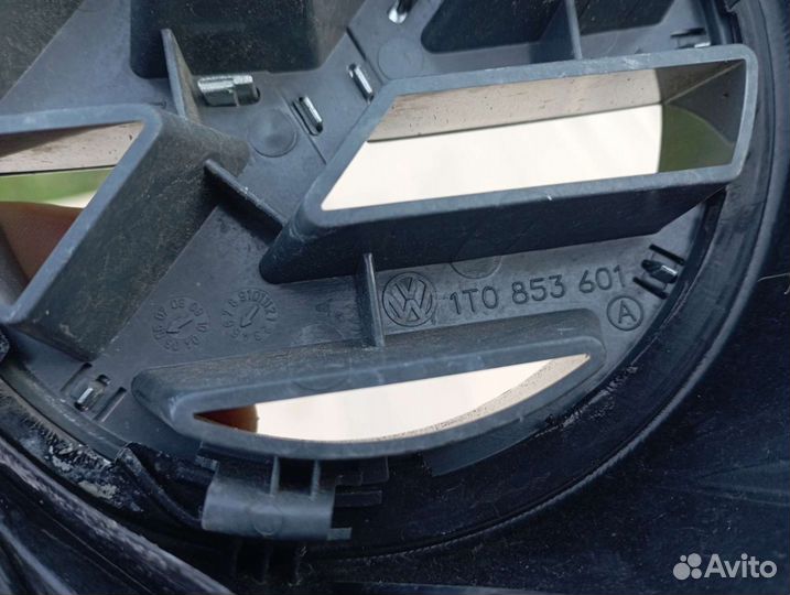 VW Touran Решетка радиатора оригинал