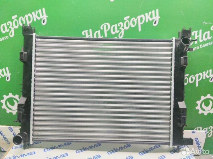 Радиатор охлаждения Renault Logan 2