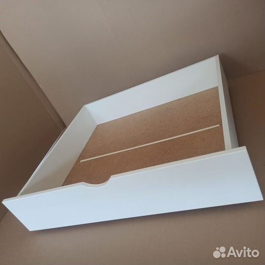 Двуспальная кровать для взрослых