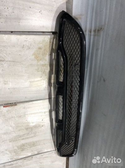 Решетка бампера передняя Mercedes-Benz Gla-Class