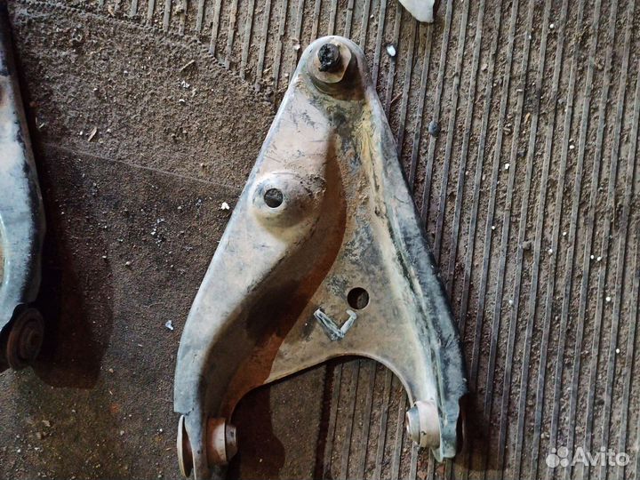 Рычаг передний renault logan