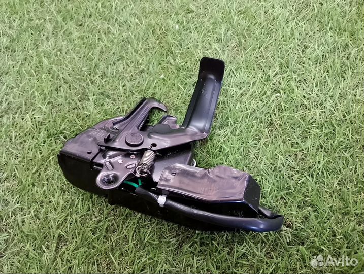 Замок капота Toyota Highlander GSU55 2015