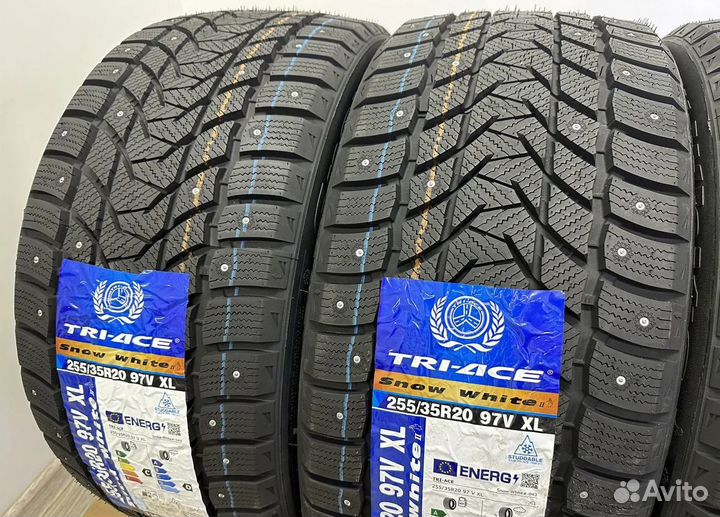 Tri Ace Snow White II 255/35 R20 62J
