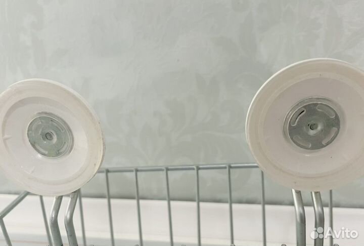 Корзинка на присосках для ванной IKEA