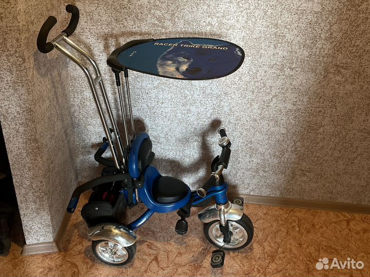 Детский трех колесный велосипет с ручкой