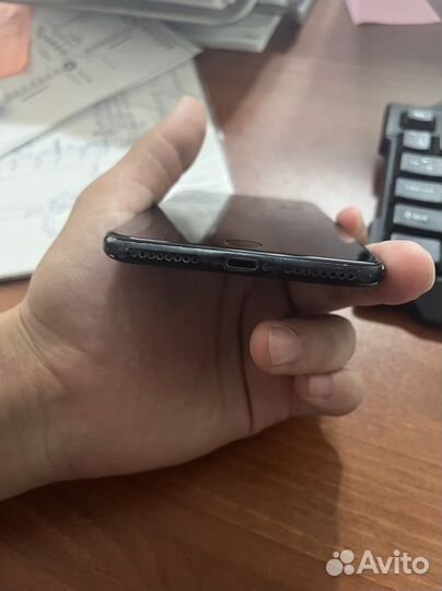 Телефон iPhone 7 plus