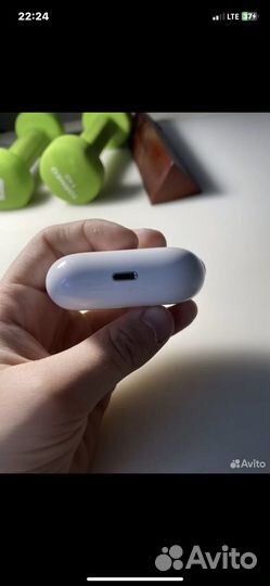 Коробка от airpods pro без наушника